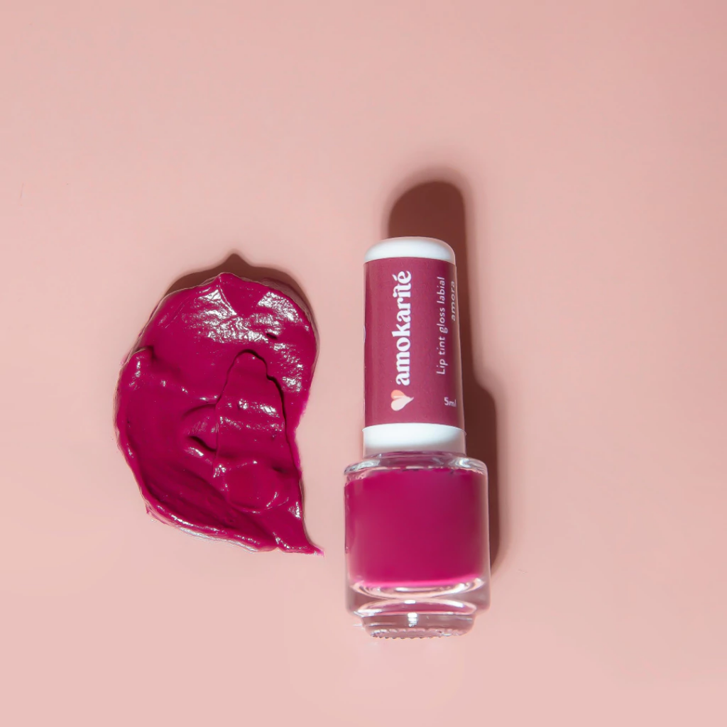 LIP TINT TRIPLE THREAT AMOKARITE - BATOM + BLUSH + SOMBRA | COR AMORA | 5ML
