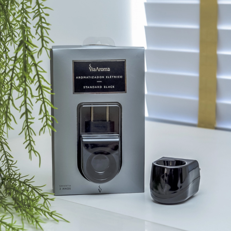 Difusor Aromatizador Elétrico Bivolt Standard Black Via Aroma
