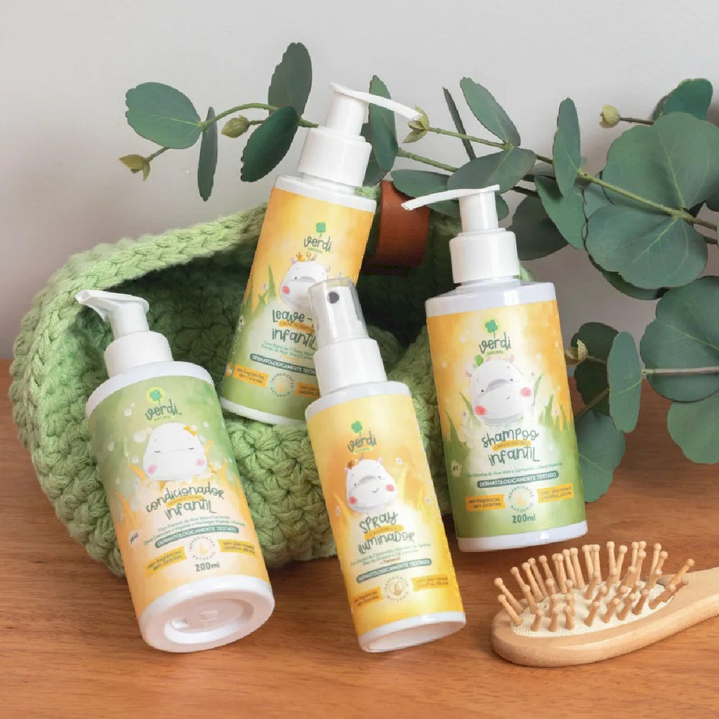 Shampoo Infantil Natural com Extratos de Aloe Vera e Camomila + Óleos Essenciais