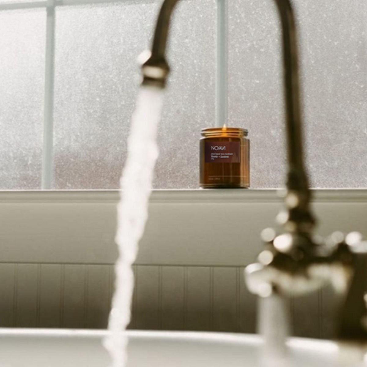 Vela Aromática Roots + Leaves Noavi 200g