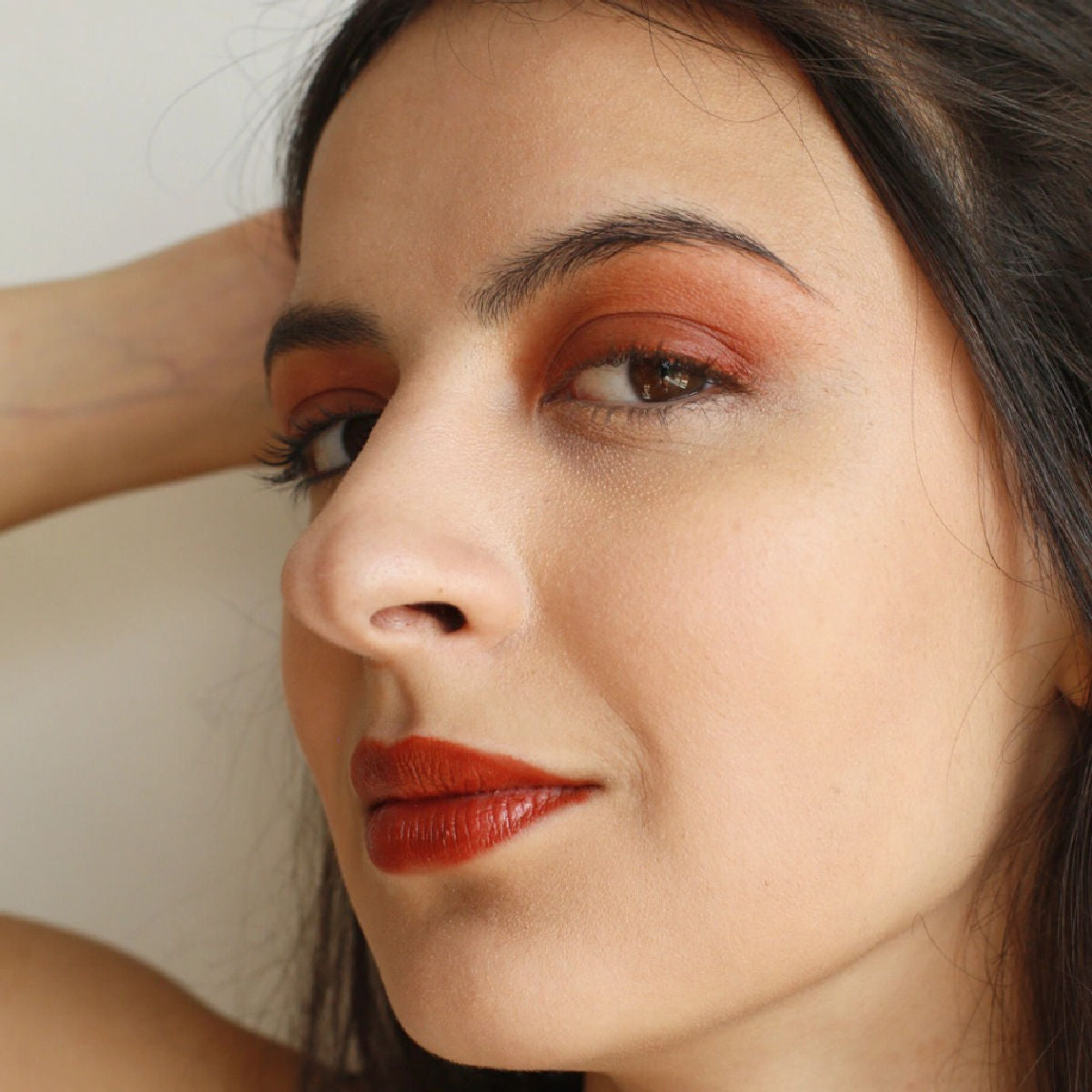 DUO Batom Cremoso Multifuncional 3 em 1 Goiaba + Pecan AmoKarité