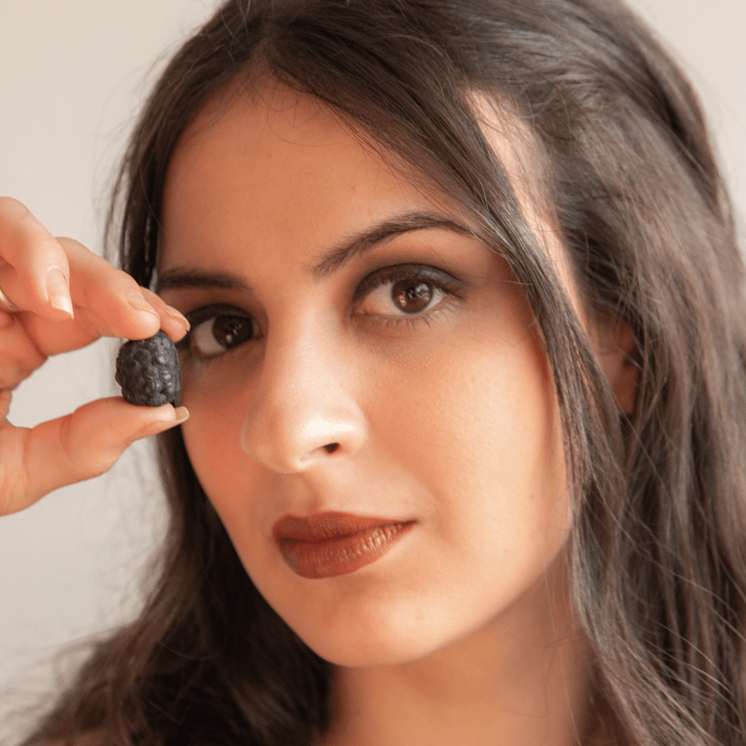 Batom Solido Multifuncional 3 em 1 AmoKarite Jabuticaba Natural Vegano